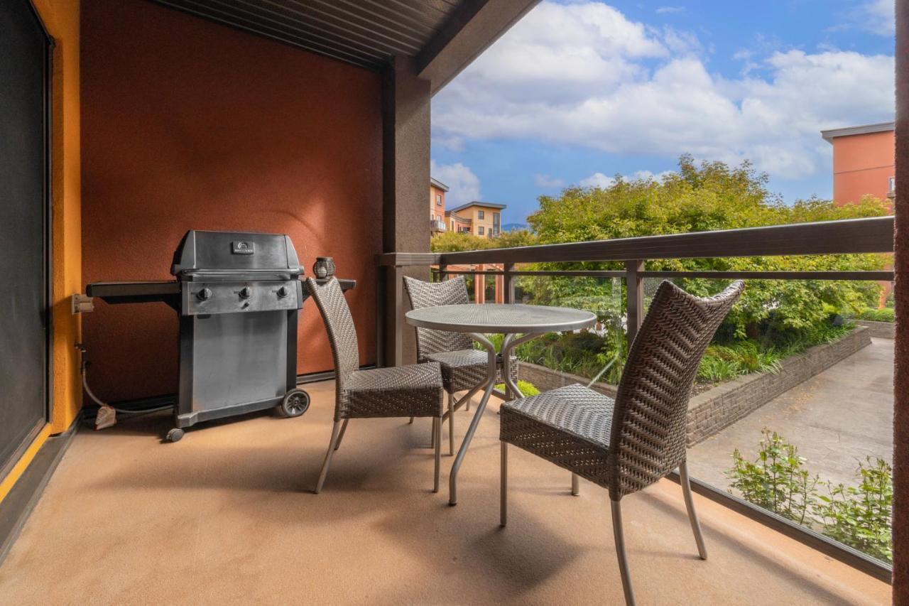 Upgraded Lakeside Resort Dream Vacation Home Kelowna Exterior photo